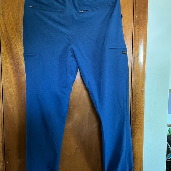 Navy blue Januu Men’s scrubs set size small - Picture 4 of 4